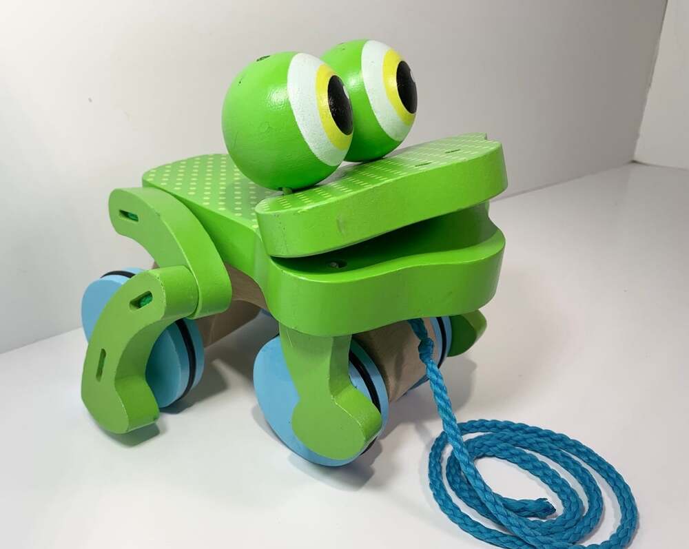 Frolicking Frog pull toy by Melissa & Doug